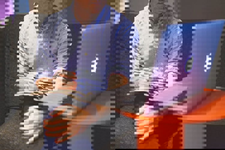 8 Ways LinkedIn Can Work For Your Business